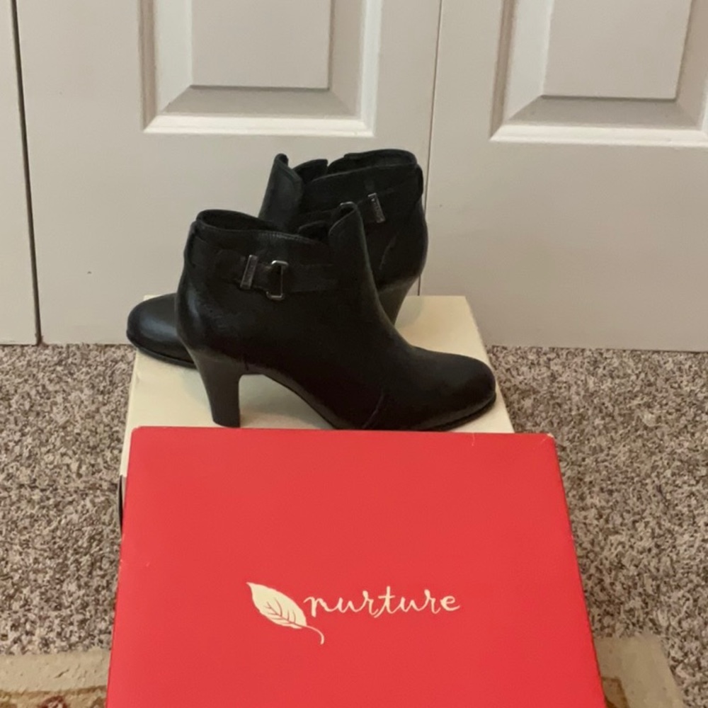 New Nurture Hunter Black Ankle boots